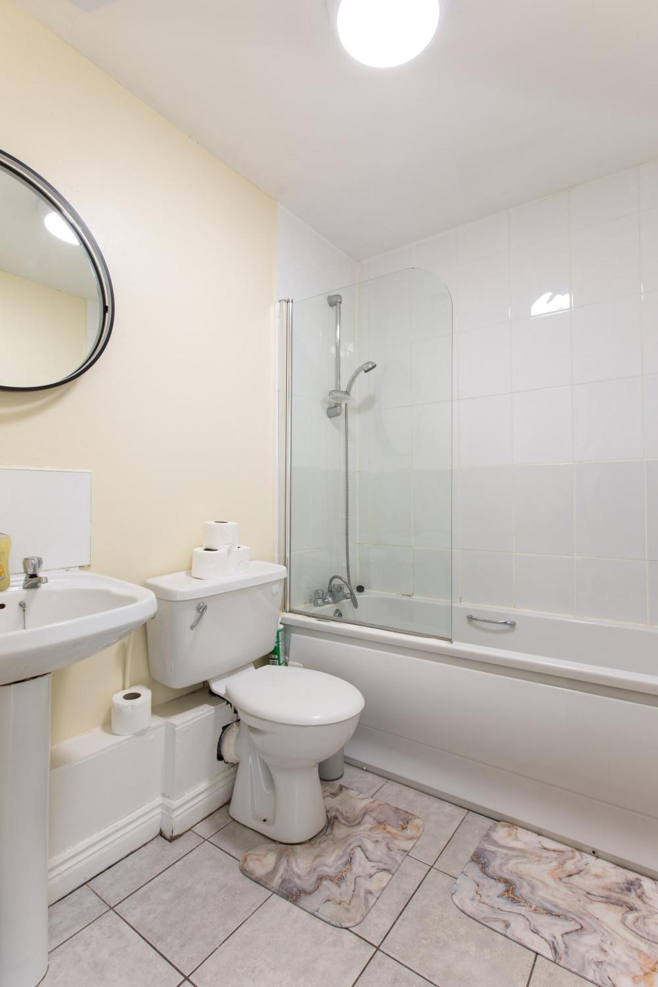 Modern Elegant Central Apt With Parking Дублин Экстерьер фото